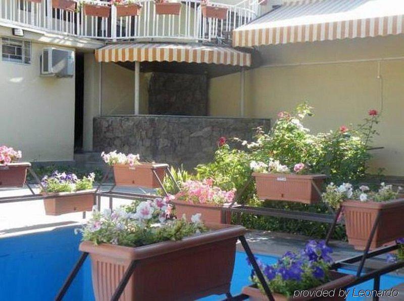 Capital Hotel Erevan Restaurant foto