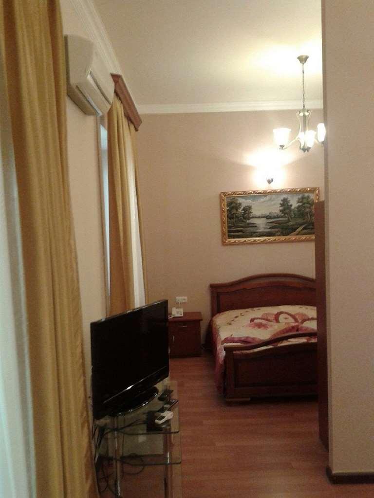 Capital Hotel Erevan Cameră foto
